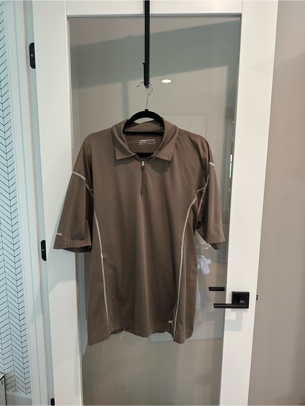 Nike Men's Polo Shirt in Taupe with Contrast Stitching